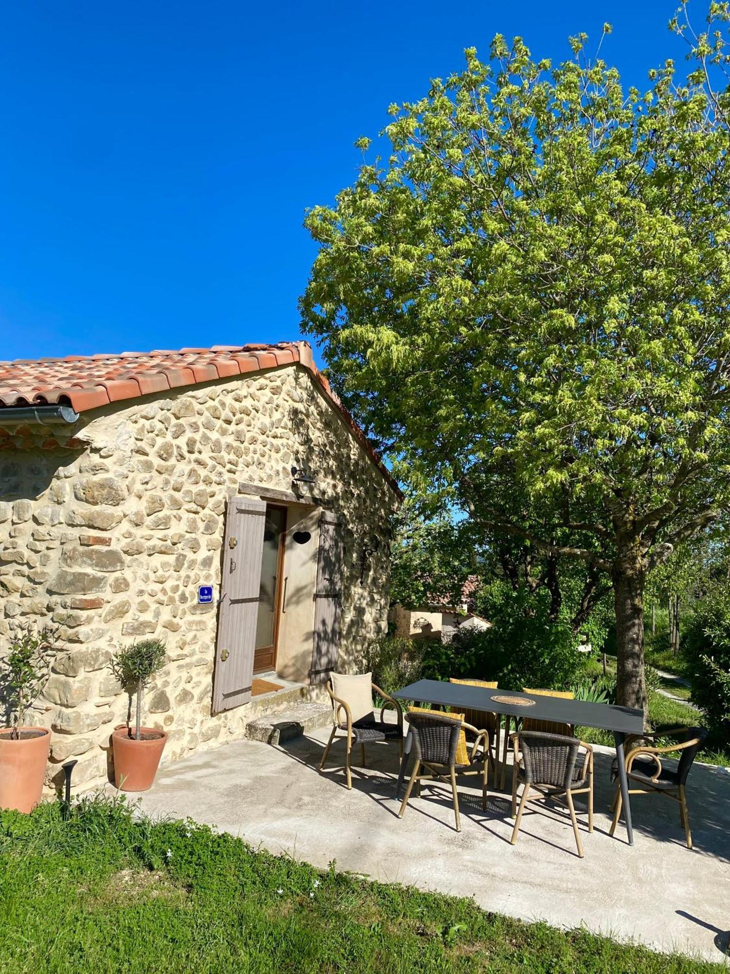 La Magnanerie En Provence Vila Niozelles Exterior foto